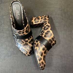 1-34   Midnight Velvet Leopard Mule 7.5 New